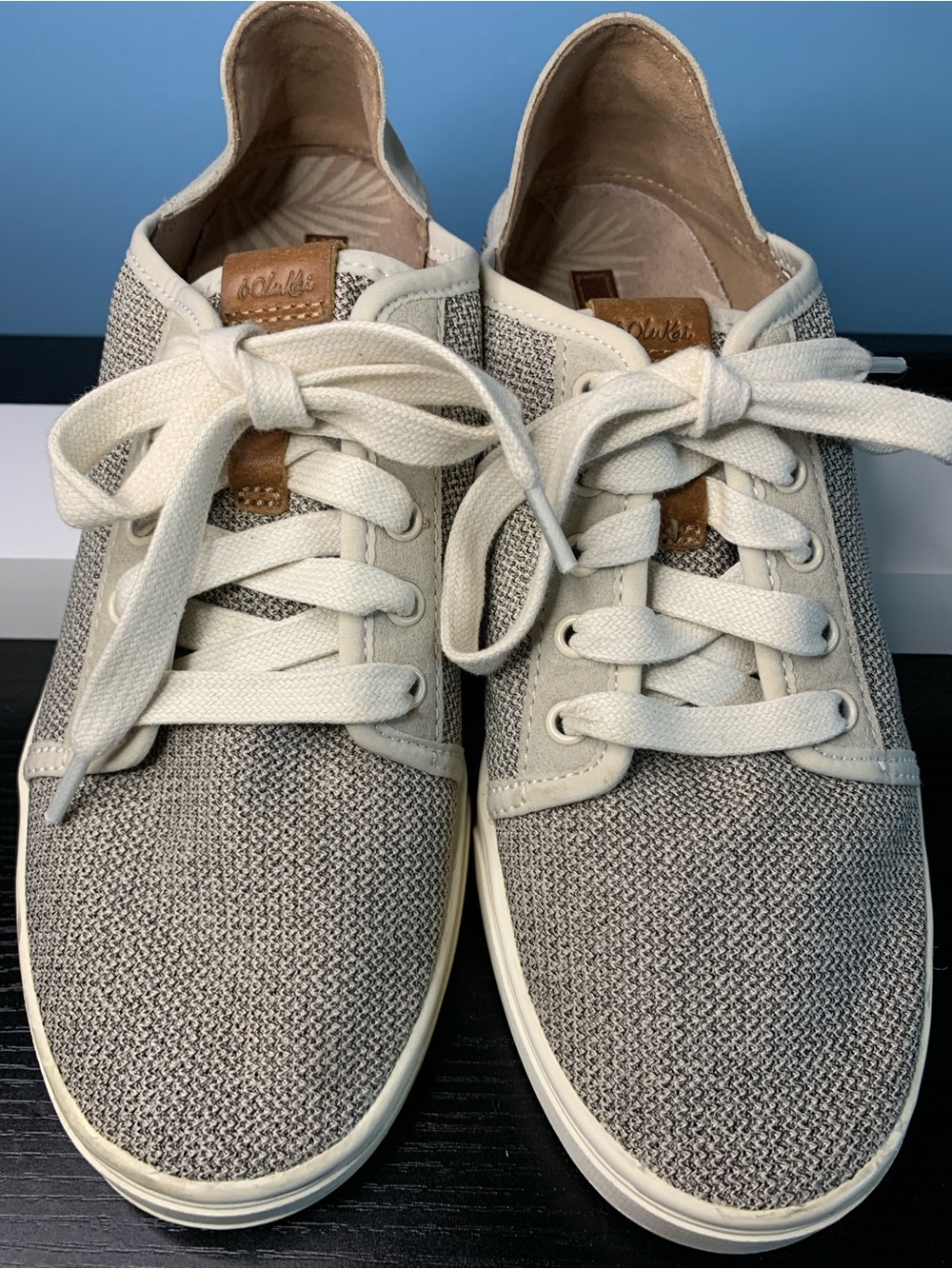 OluKai Men's Cream and Gray Knit Lace-Up Sneakers